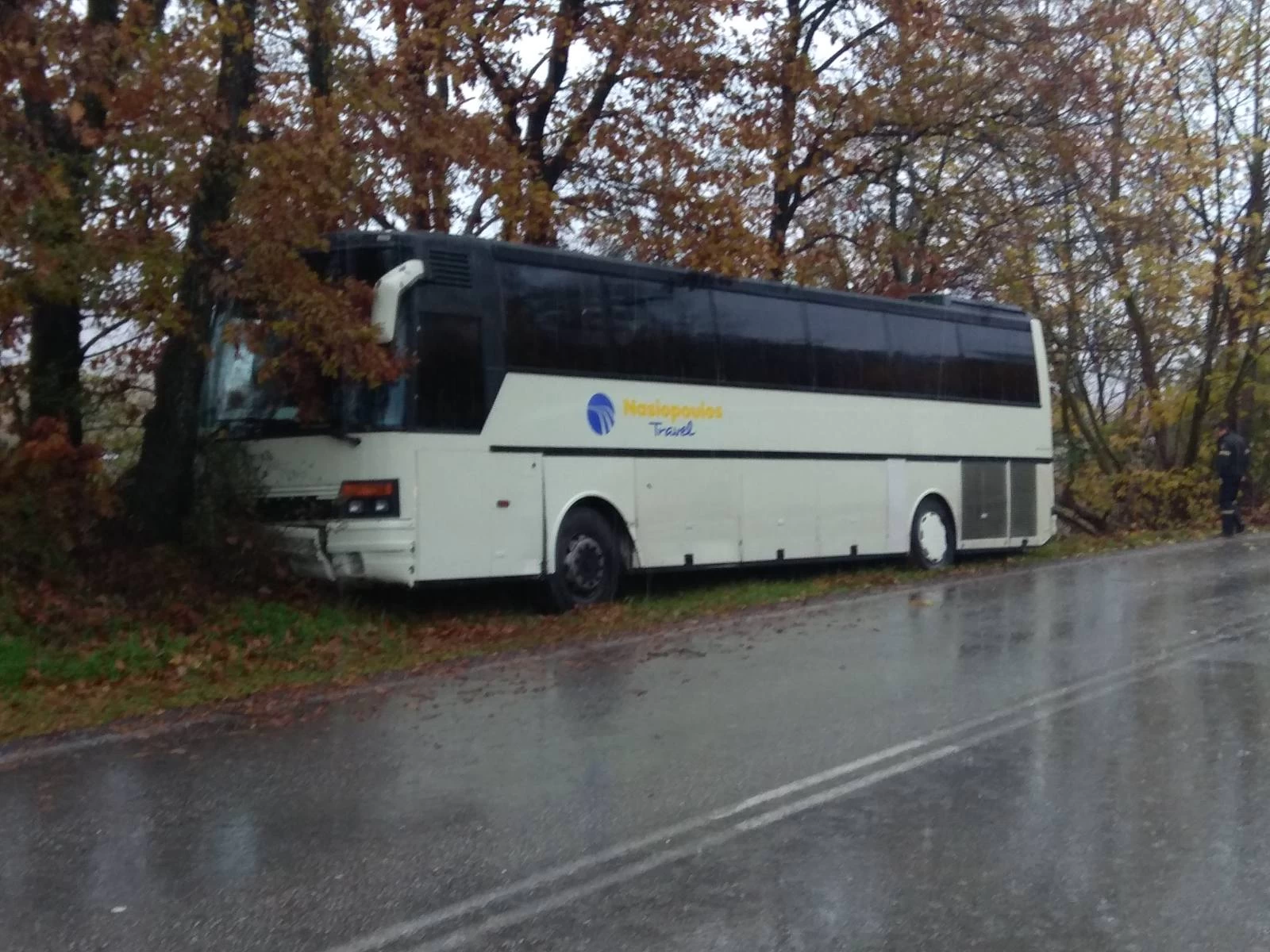 Καλαμπάκα: Εκτροπή λεωφορείου με 37 μαθητές (εικόνες)